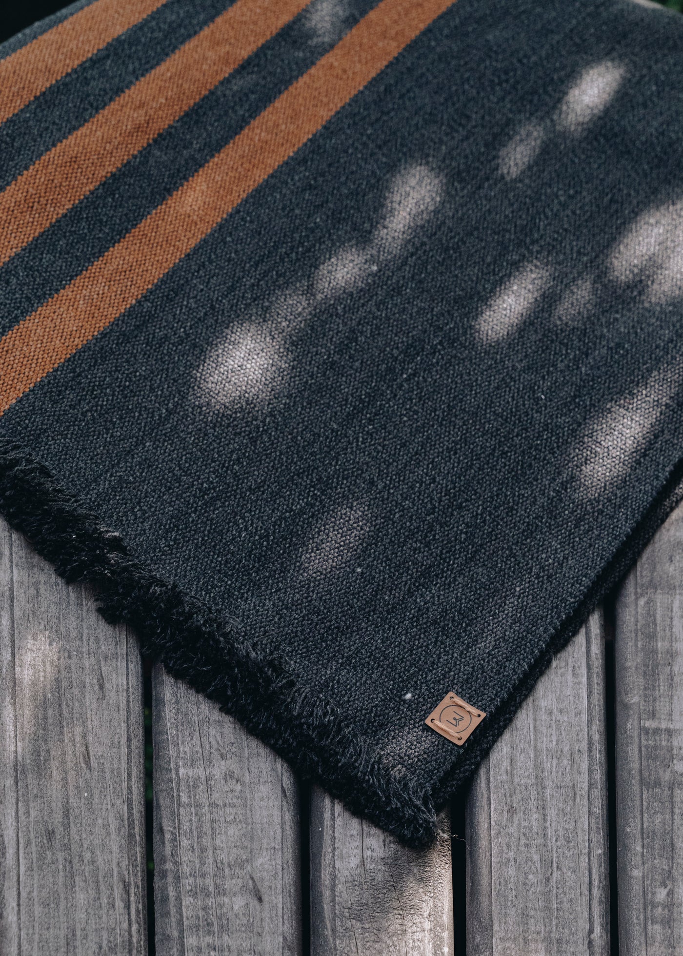 Piecera Grafito franjas