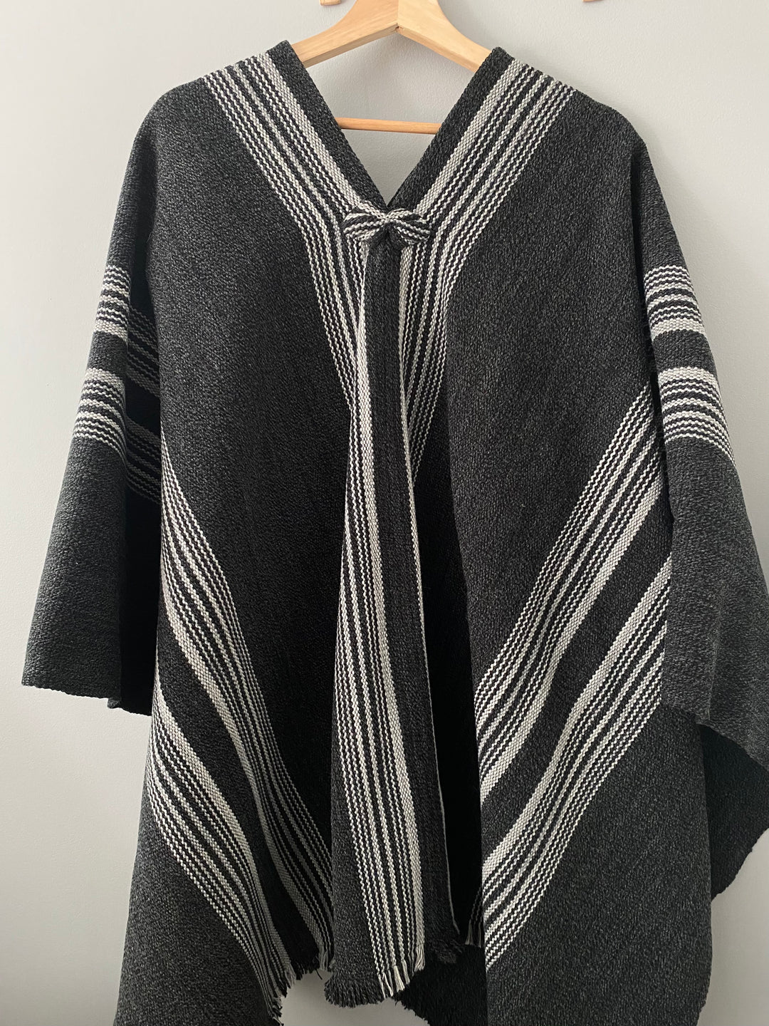Three-Striped Graphite Blanket