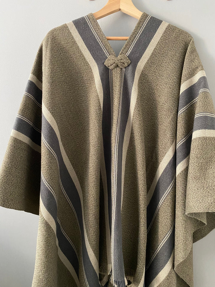 Three-Striped Moss Blanket