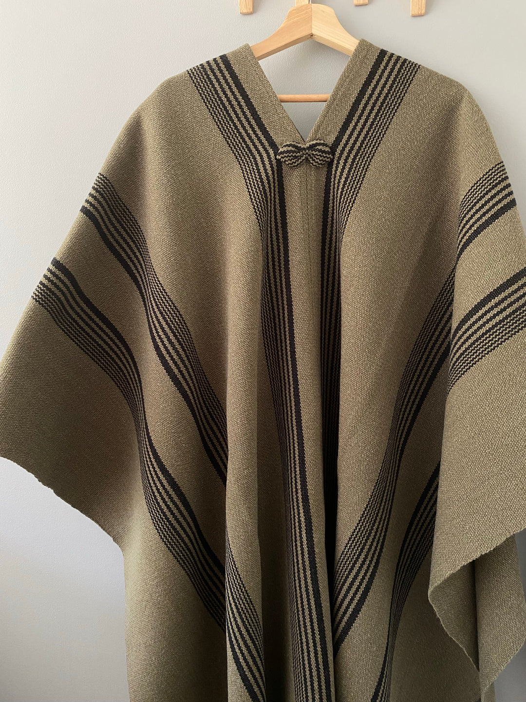 Three-Striped Moss Blanket